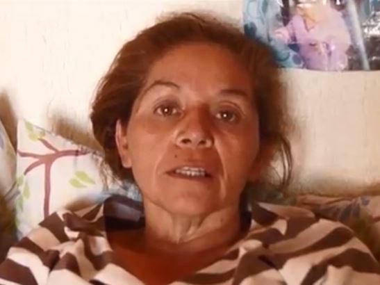 Trabajadora de Aramark en huelga